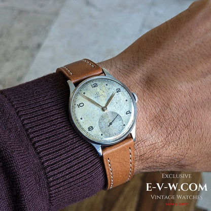 81 years old Omega — Wartime WWII Civil  — Ref. 2317/14 — Cal. 30T2 PC — Vintage 1944 — Serviced