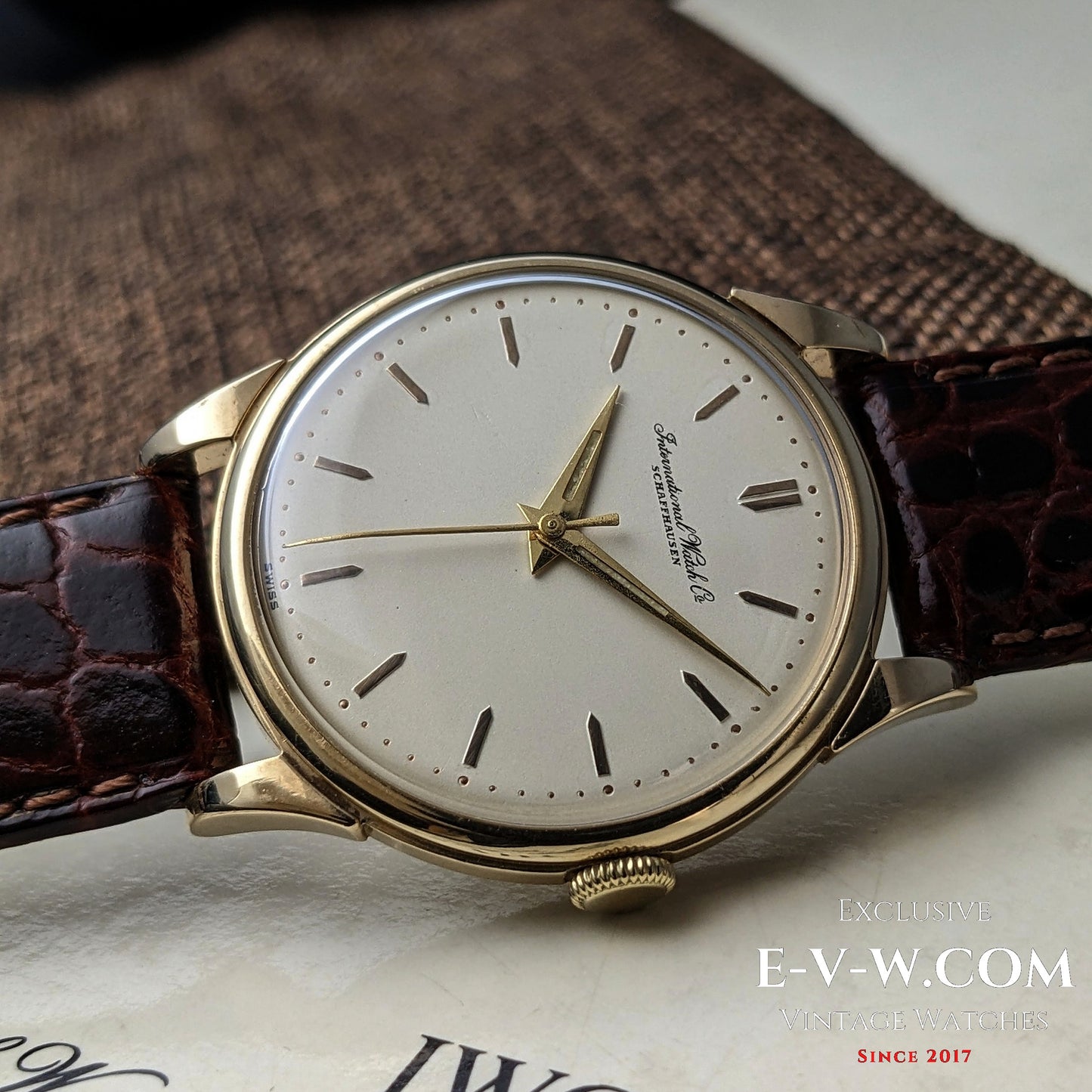 68 years old — IWC Schaffhausen — Elegant 9ct gold dress watch — Cal. 89 — Vinatge 1957-Serviced — Serviced
