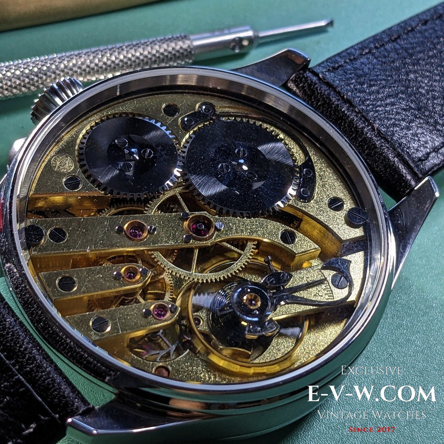 108 years old IWC Shaffhausen pocket-watch movement cal 66 / Antique 1917 / Serviced