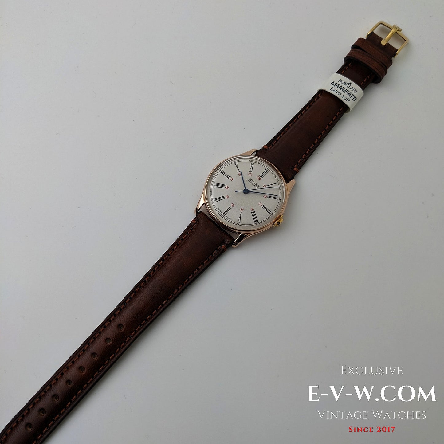 An exceptionally rare early Rolex Chronometer from the pre-Oyster era / Cal 530 /  Ref. 4139 – 14K Gold (c. 1943–1946)