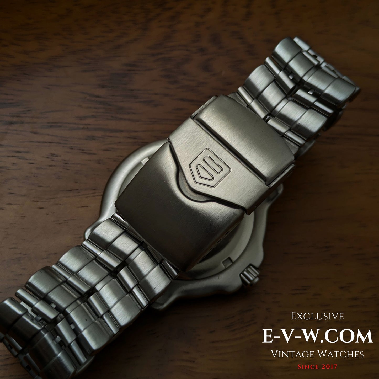 1990s TAG Heuer Profesionall 200 METERS / 6000 Series Watch | Ref. WH1115-K1