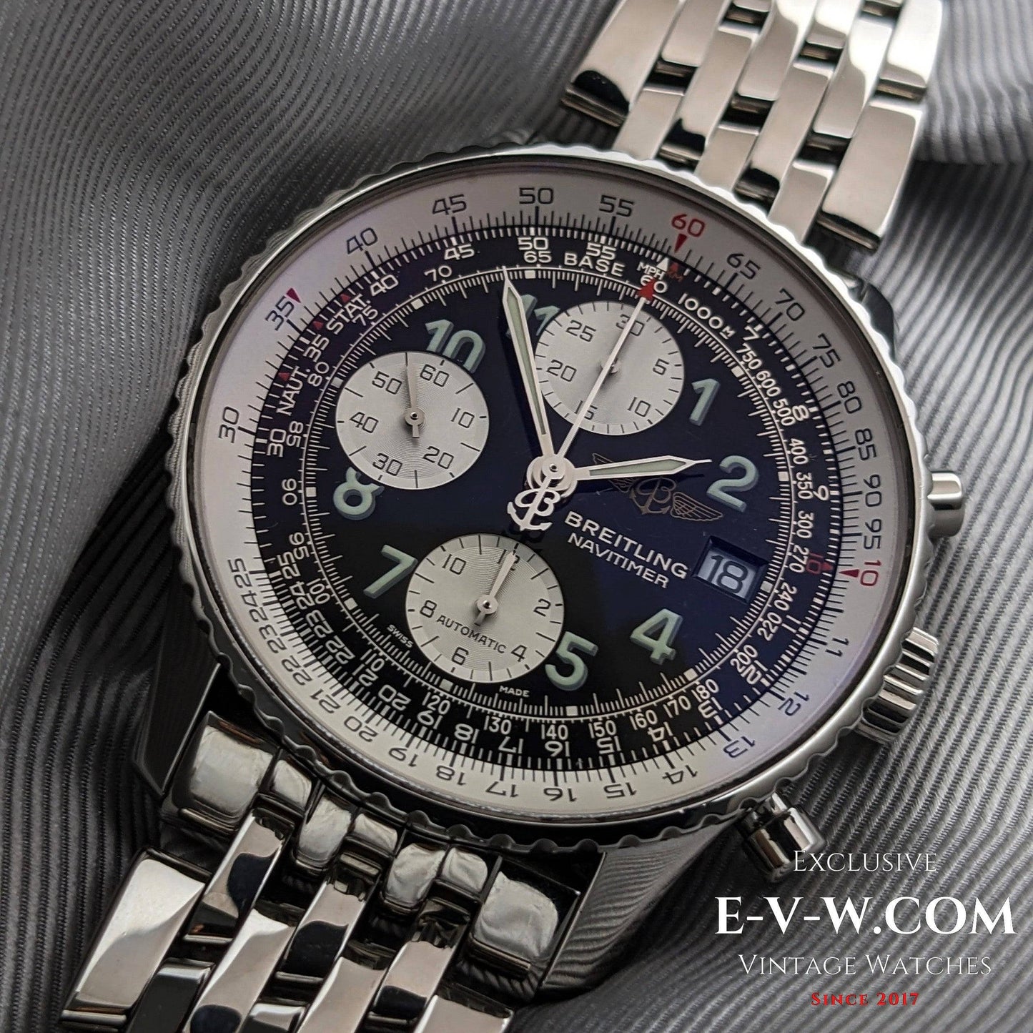Breitling Old Navitimer A13322 / Full Set / Box & Papers