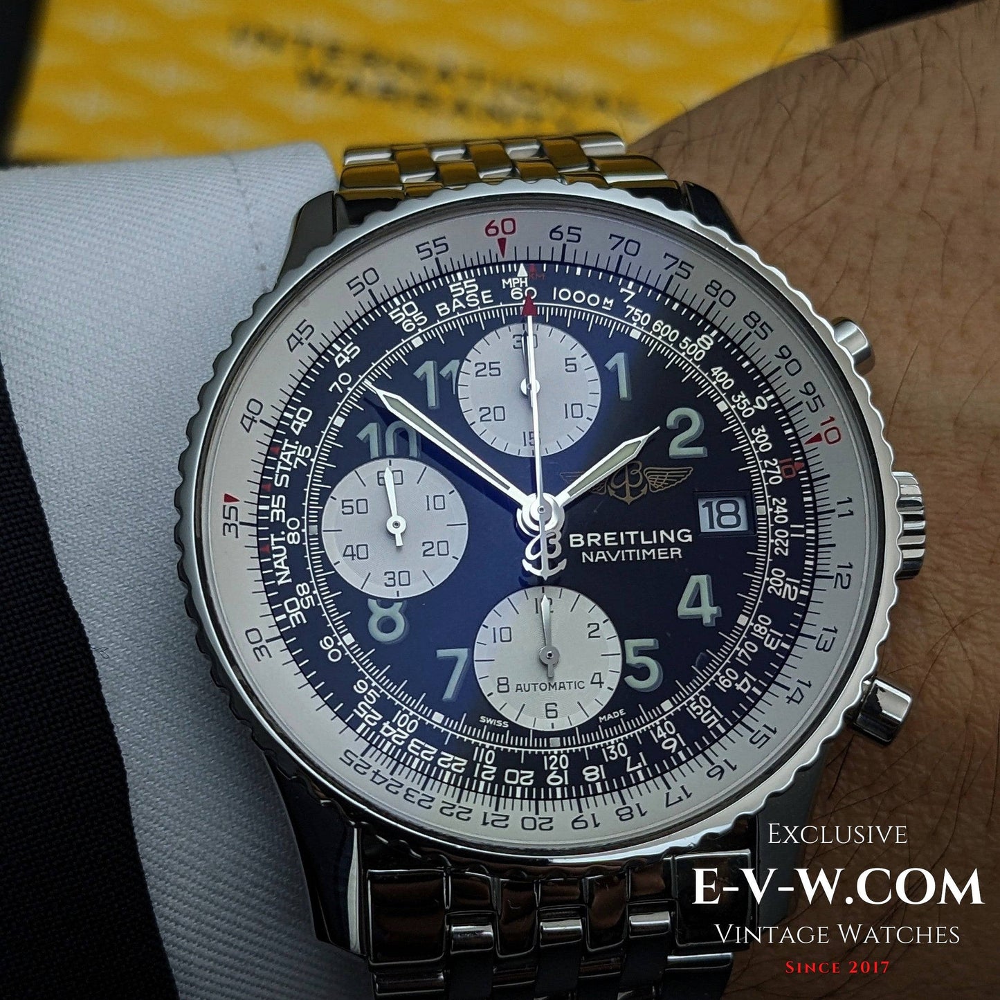 Breitling Old Navitimer A13322 / Full Set / Box & Papers