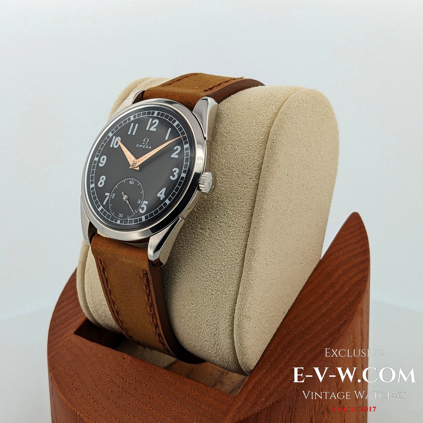 70 Years old Omega Vintage Black Dial | Ref. 2900-1 | Cal 267 (30T2) | Vintage 1956 | Serviced