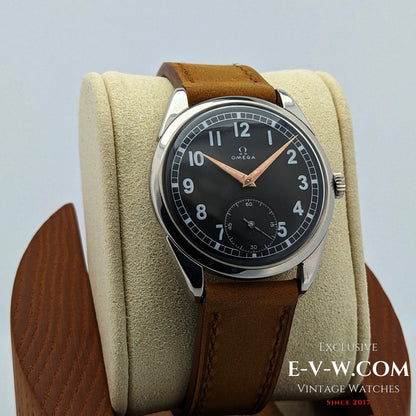 70 Years old Omega Vintage Black Dial | Ref. 2900-1 | Cal 267 (30T2) | Vintage 1956 | Serviced
