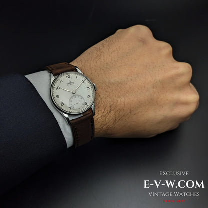 82 Years old / Wartime Era | Omega Vintage Small Seconds | Ref. 2390 | Cal 30T2 | Vintage 1944 | Serviced