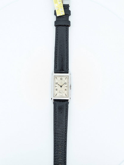 Machen Sie ein Angebot, um dieses Stück vor der offiziellen Veröffentlichung zu kaufen / Omega Tank Vintage 1939 