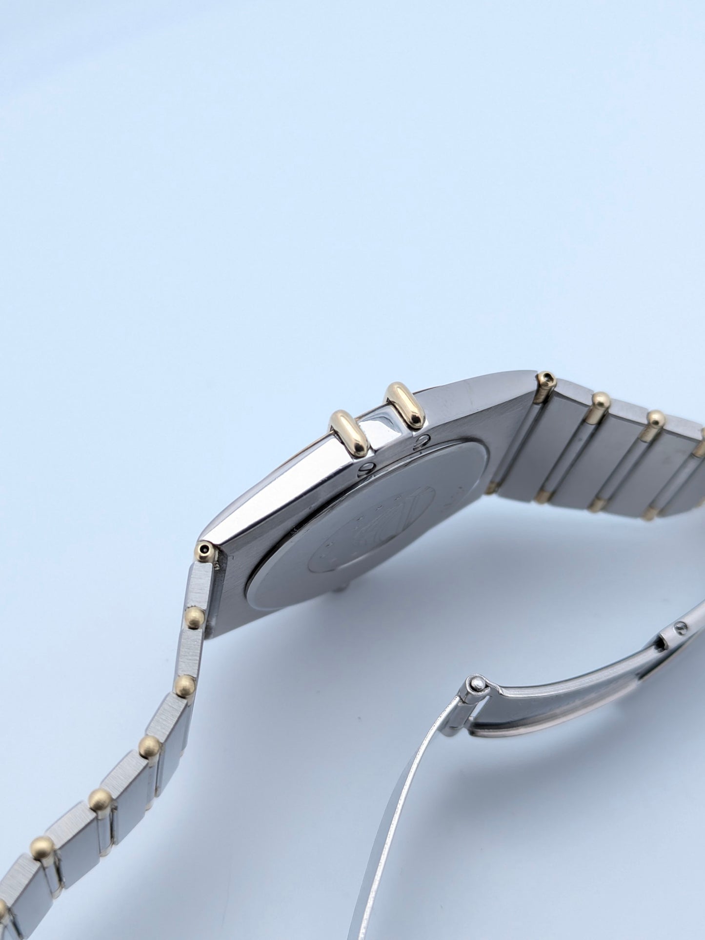 Machen Sie ein Angebot, um dieses Stück vor der offiziellen Veröffentlichung zu kaufen / Omega Constellation Chronometer aus dem Jahr 1982 