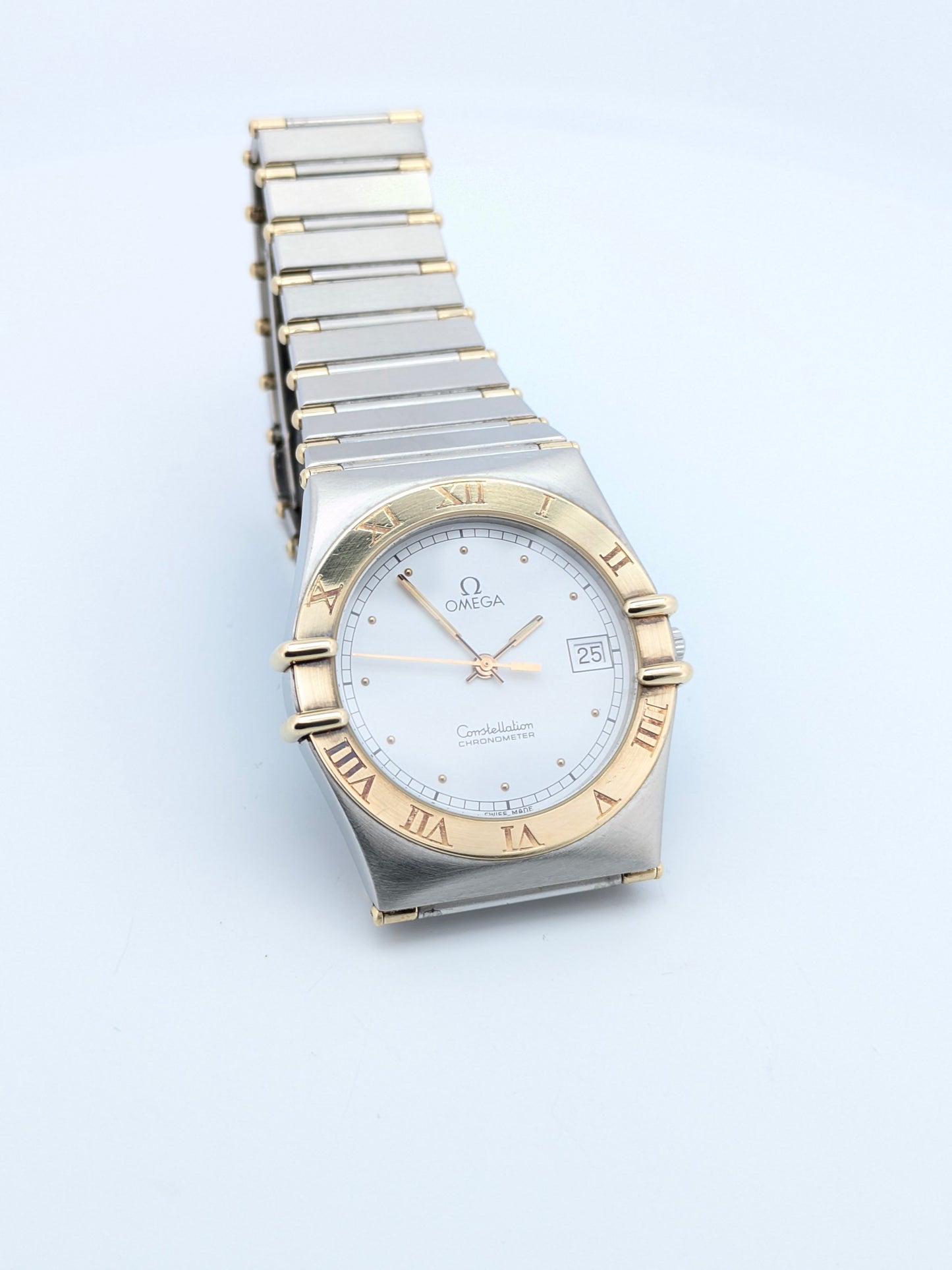 Machen Sie ein Angebot, um dieses Stück vor der offiziellen Veröffentlichung zu kaufen / Omega Constellation Chronometer aus dem Jahr 1982 