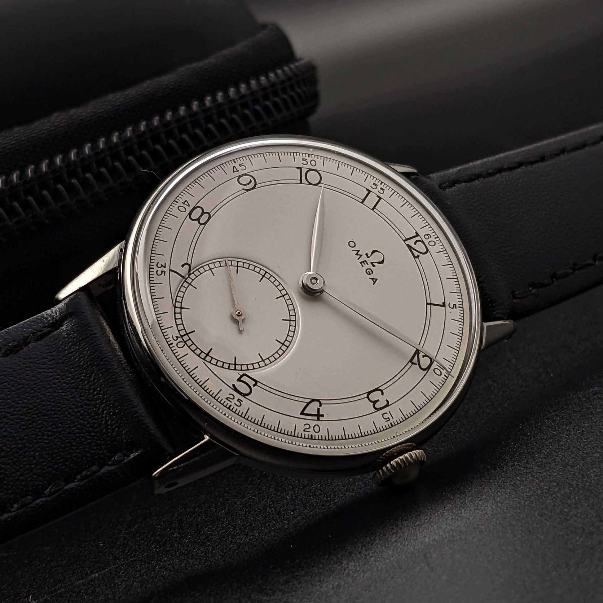 Omega Sector Dial / Ref 2318/7 / Cal 30T2 PC