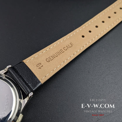 Junghans Rare Chronograph / cal. 88 / Vintage 1940s / Black dial / Fully Serviced