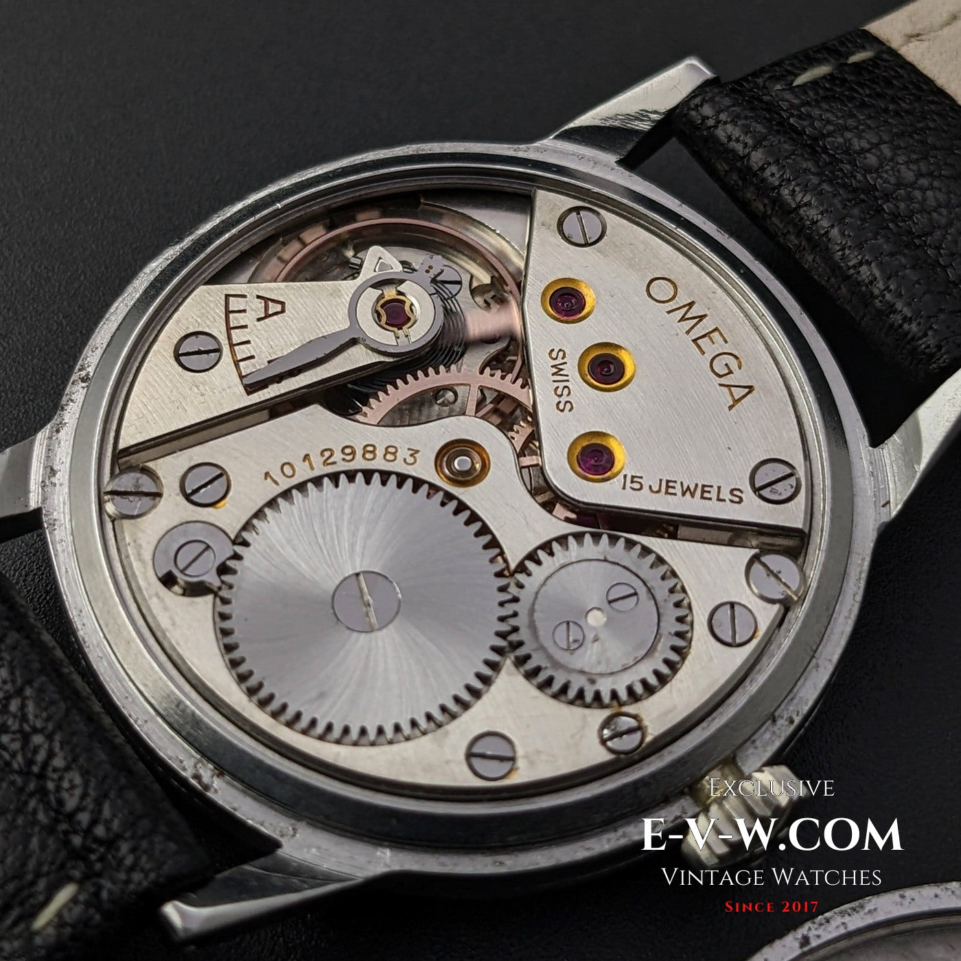 Omega Fab Suisse WWII / Cal 30T2 / Black Dial / Vintage 1944