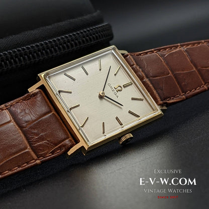 Omega Unique Square / 18 Karat Massivgold / Vintage 1965 / Komplett gewartet