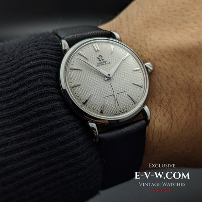 Omega Automatic BUMPER / Honeycomb Dial / Funcy LUGS / cal.344 / Vintage 1952 / Ref 2402-1