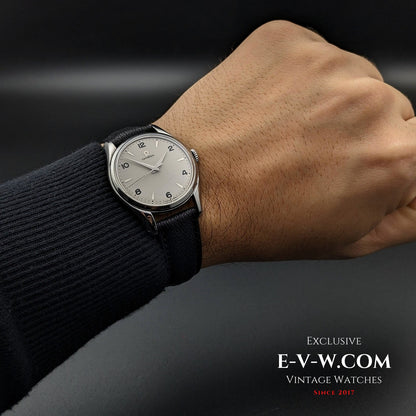 Omega Ref 2504-2 / cal. 283 (30T2) / Vintage 1950