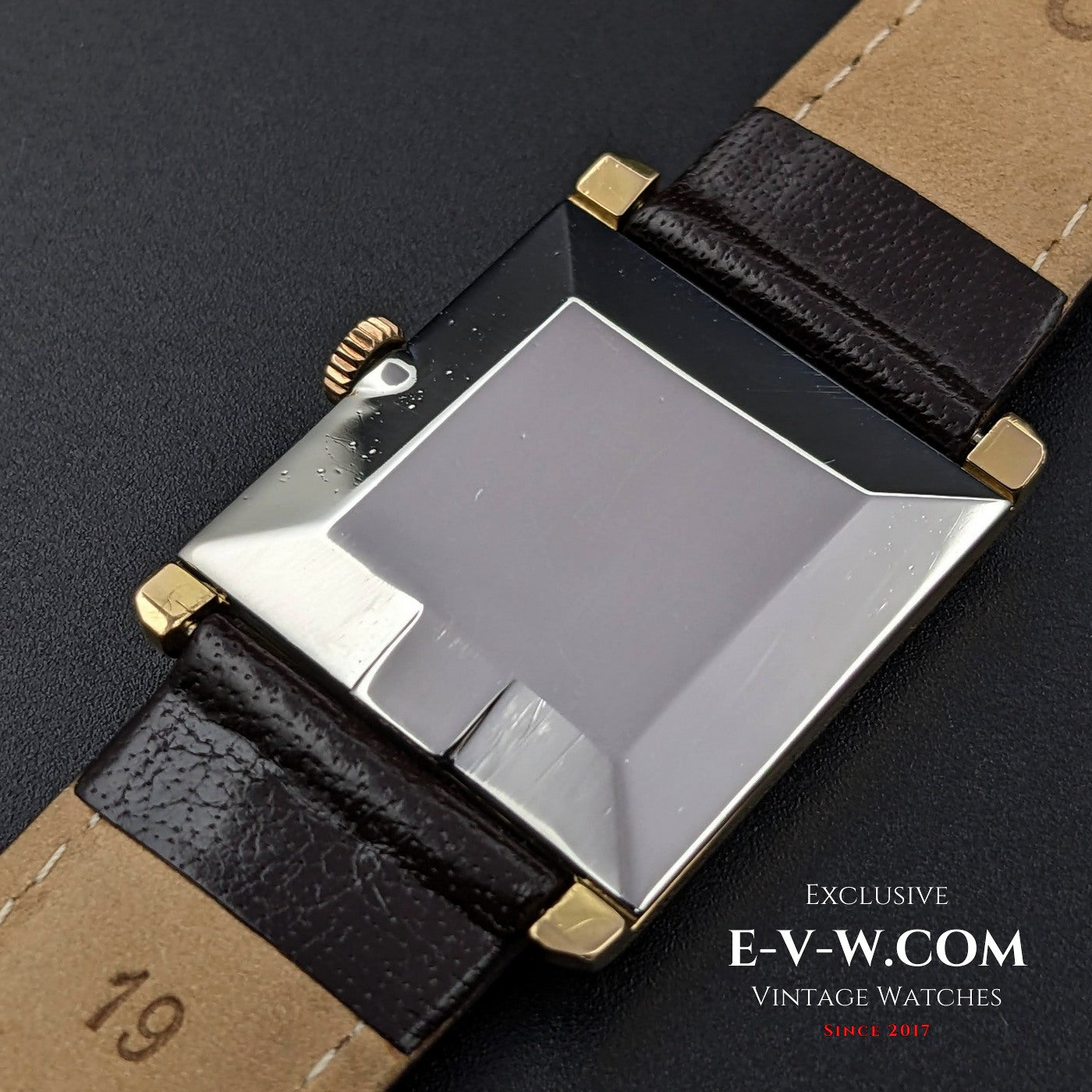 Omega Bordeaux Square Gold Plaque from 1960s / Fully Serviced