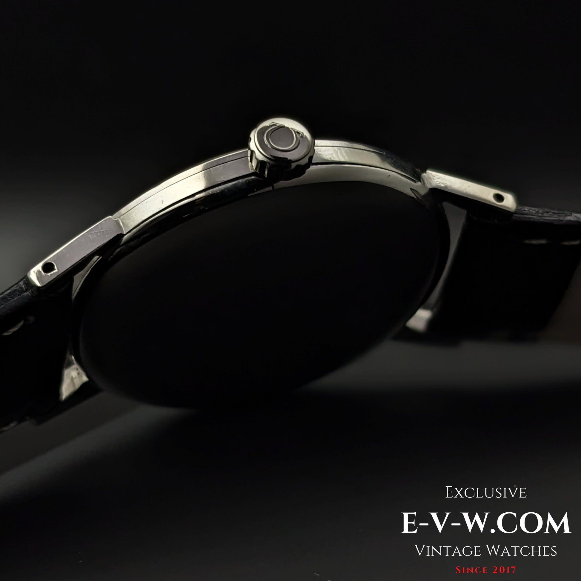 Omega Jumbo Oversize 37mm  Blue Dial / Ref. 2272-3 /cal. 30T2 / Vintage 1944  