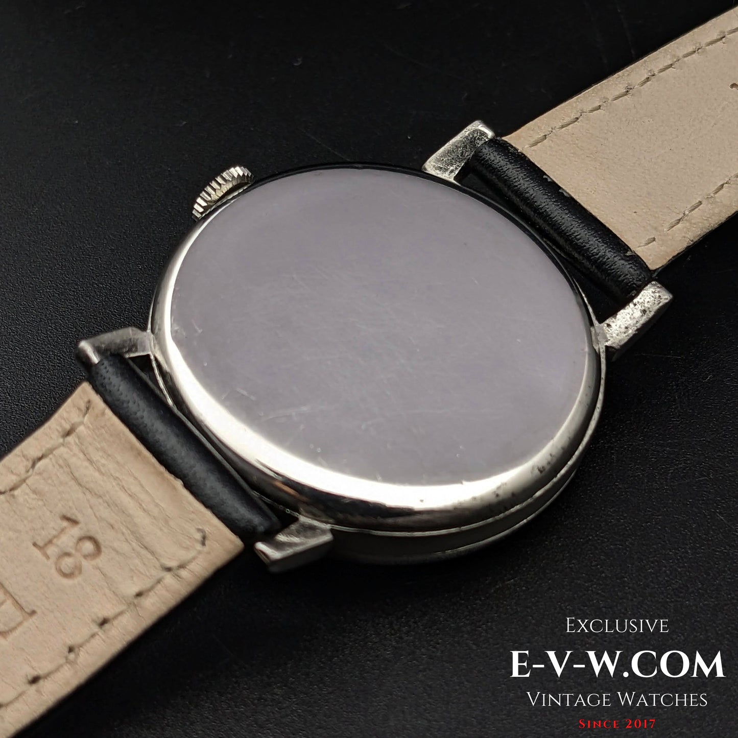 Omega Black Sector Dial / Pontifex Hands / cal.26.5 / Vintage 1935