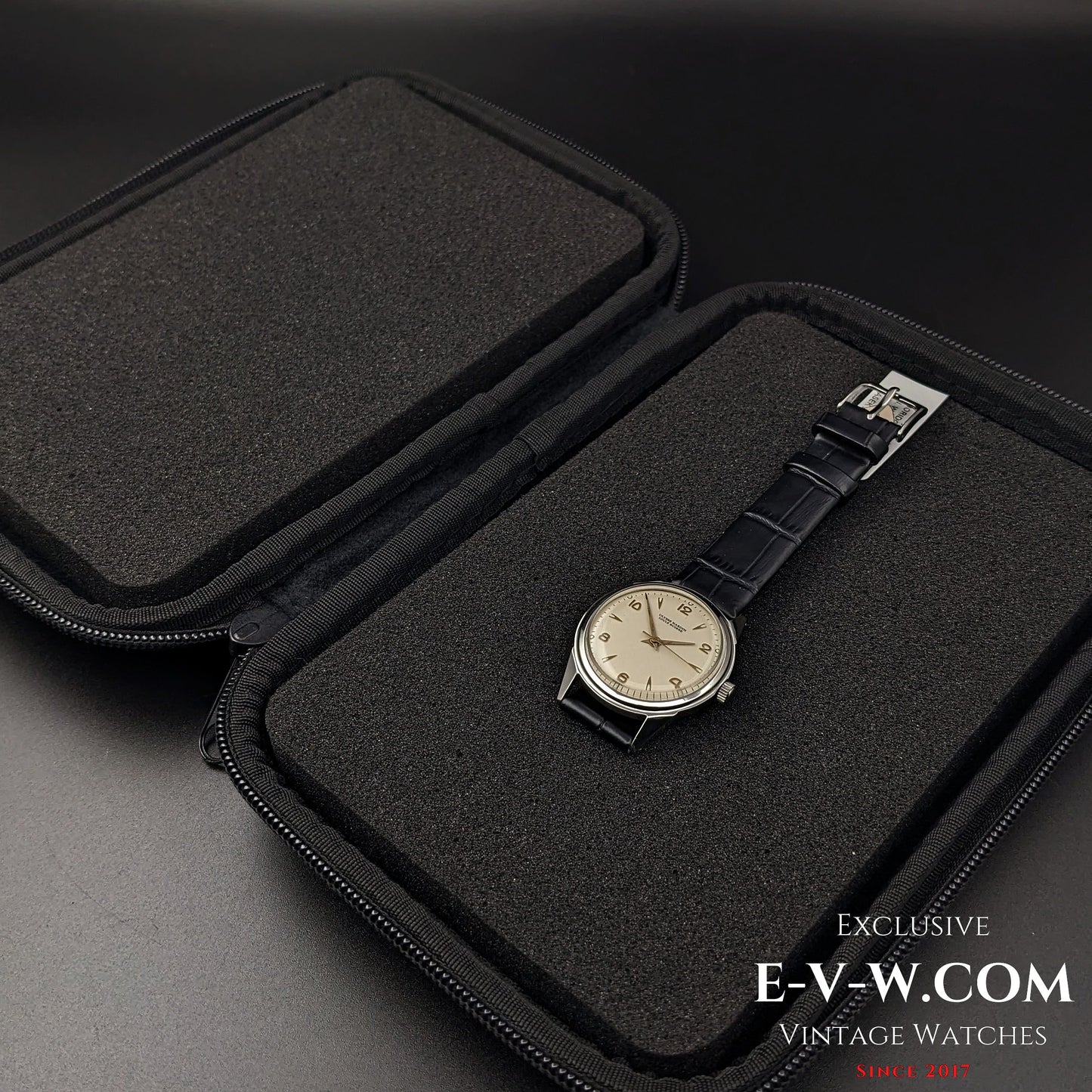 Rare Ulysse Nardin Locle Suisse  WWII  Vintage 1940s