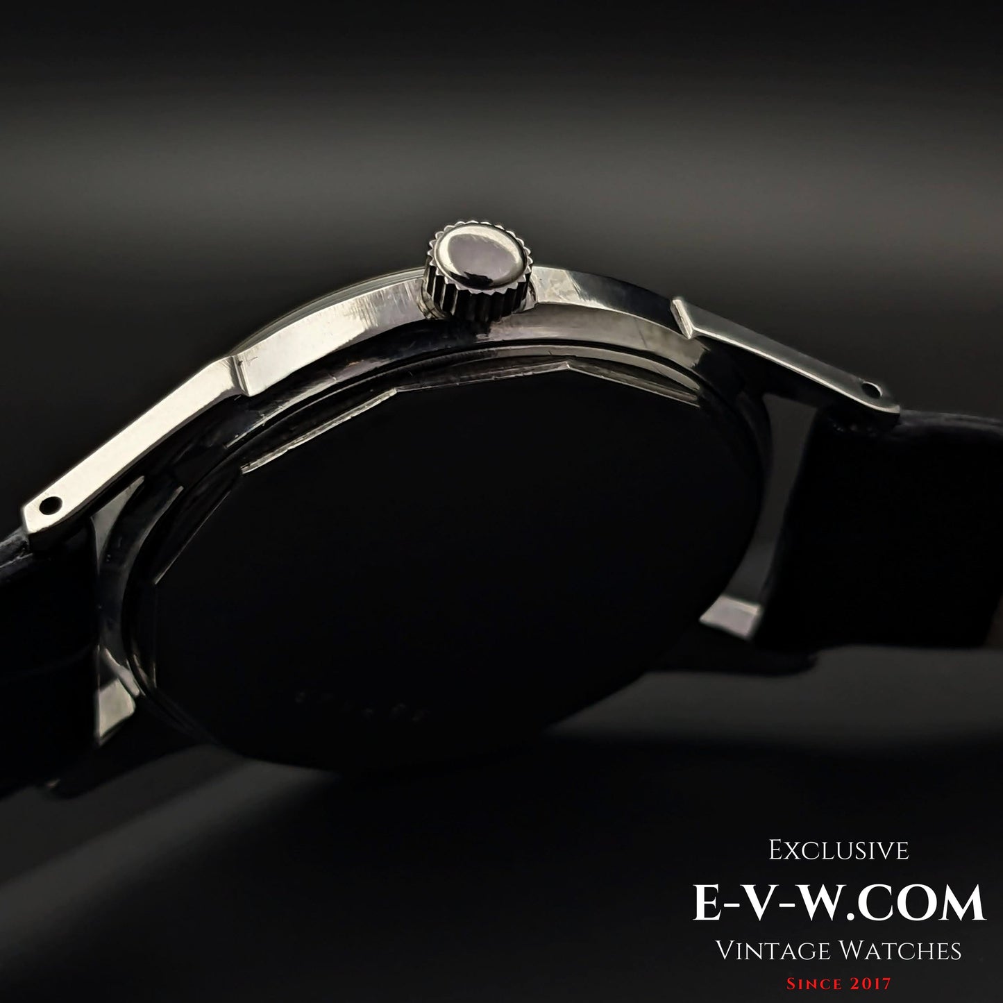 Rare Ulysse Nardin Locle Suisse  WWII  Vintage 1940s